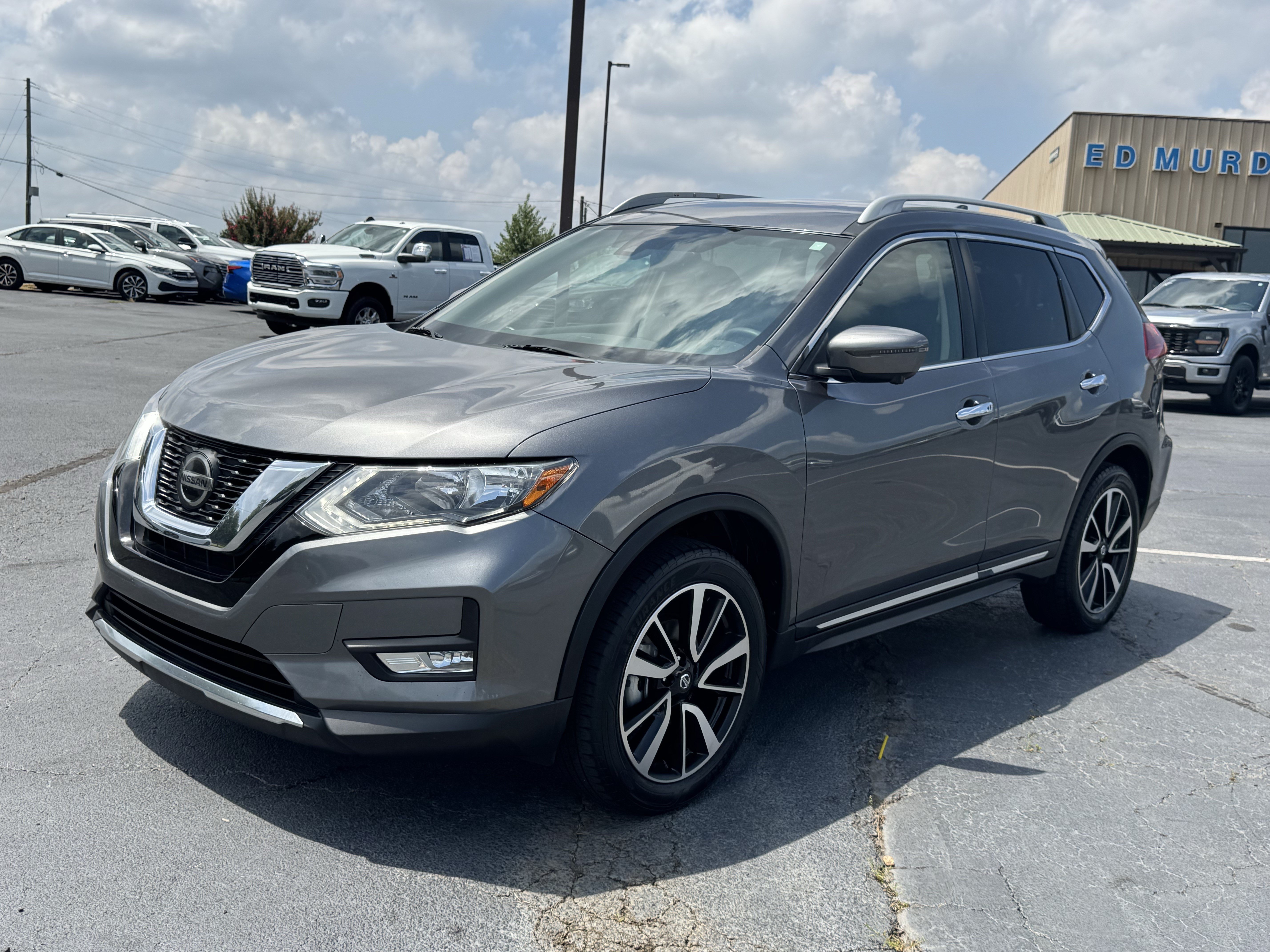 Used 2019 Nissan Rogue SL AWD/4WD image 2