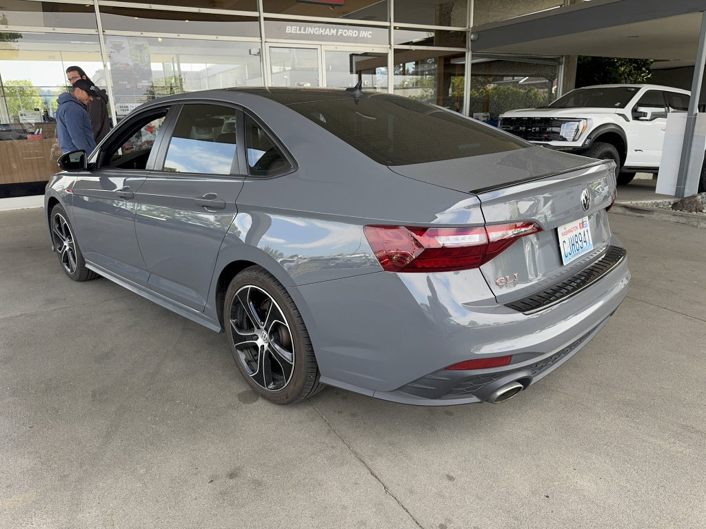 Used 2023 Volkswagen Jetta GLI Autobahn FWD image 2