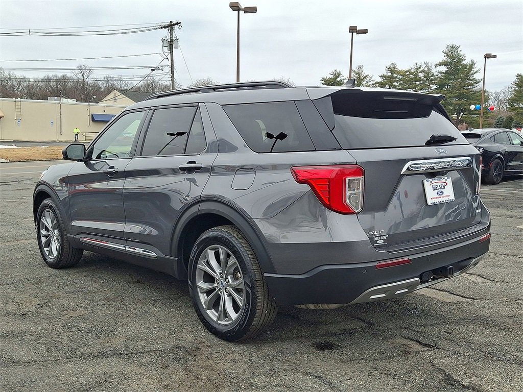 Certified 2022 Ford Explorer XLT w/ Equipment Group 202A image 4
