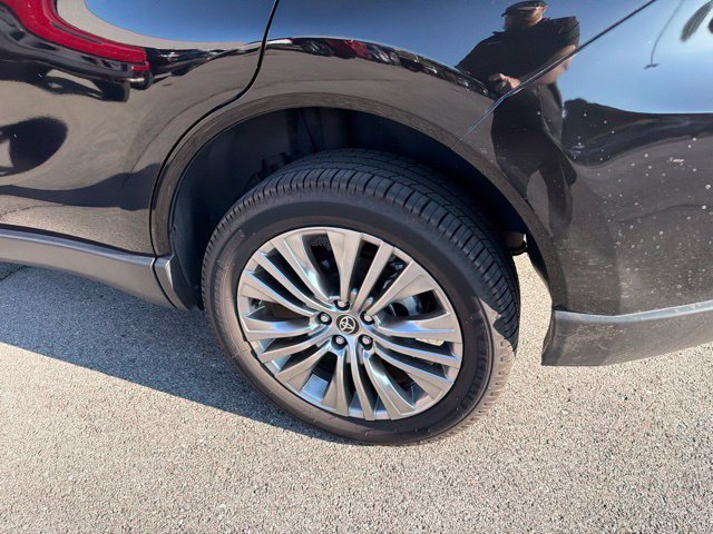 Used 2022 Toyota Venza XLE AWD/4WD image 7