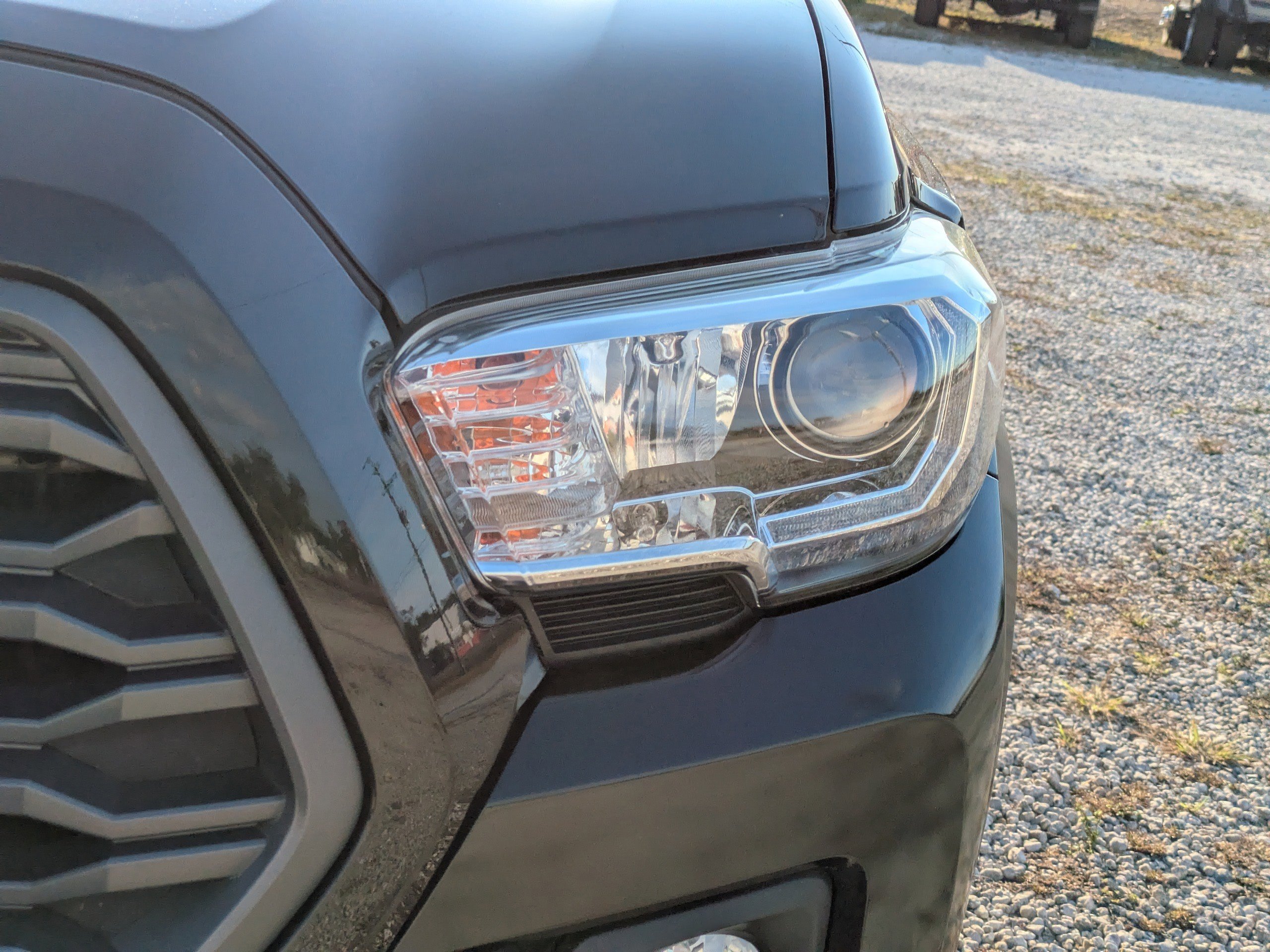 Used 2020 Toyota Tacoma TRD Sport image 10