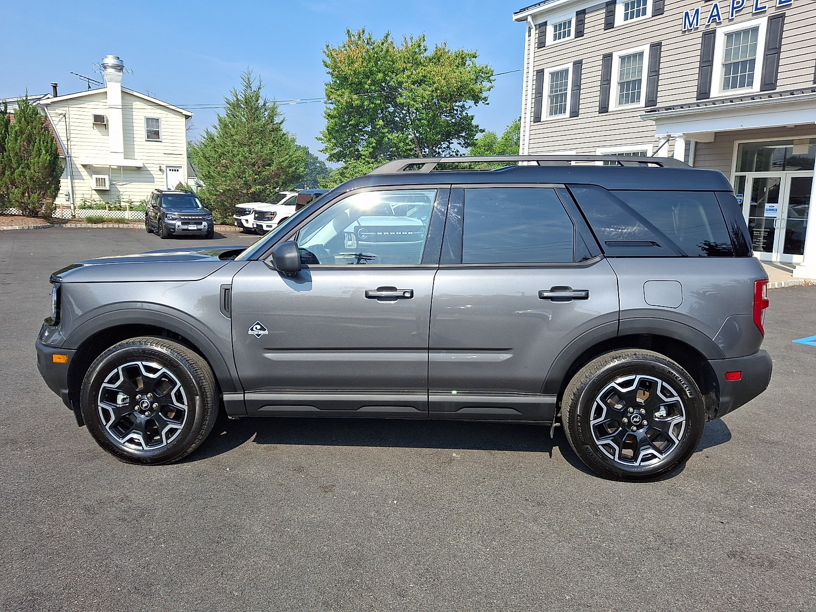 Certified 2025 Ford Bronco Sport Outer Banks w/ Outer Banks Tech Package+ AWD/4WD image 8