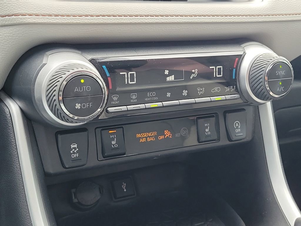 Used 2021 Toyota RAV4 XLE Premium FWD image 32