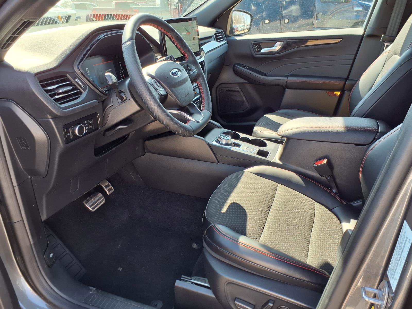 Certified 2024 Ford Escape ST-Line w/ Tech Pack #1 image 13