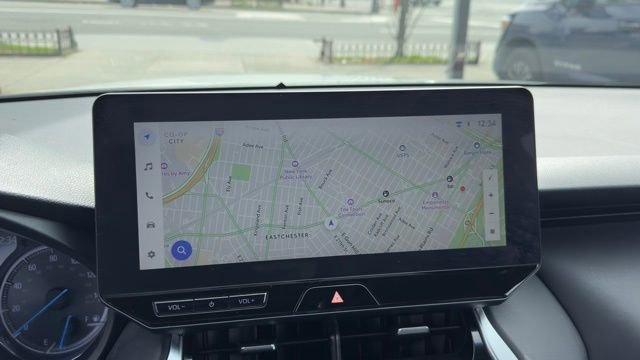 Used 2023 Toyota Venza Nightshade image 13