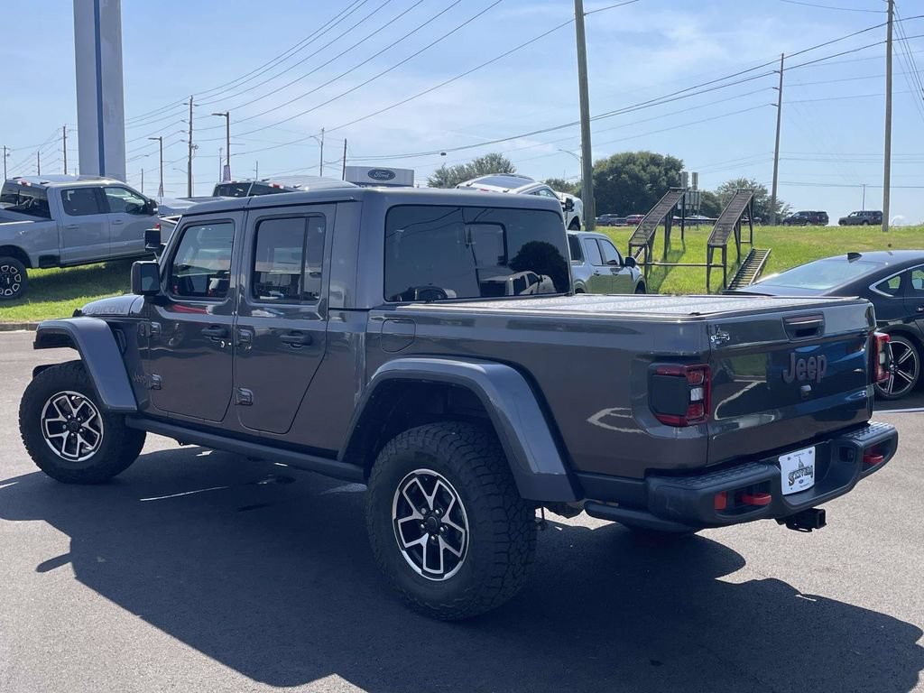 Used 2025 Jeep Gladiator Rubicon w/ Convenience Group AWD/4WD image 5