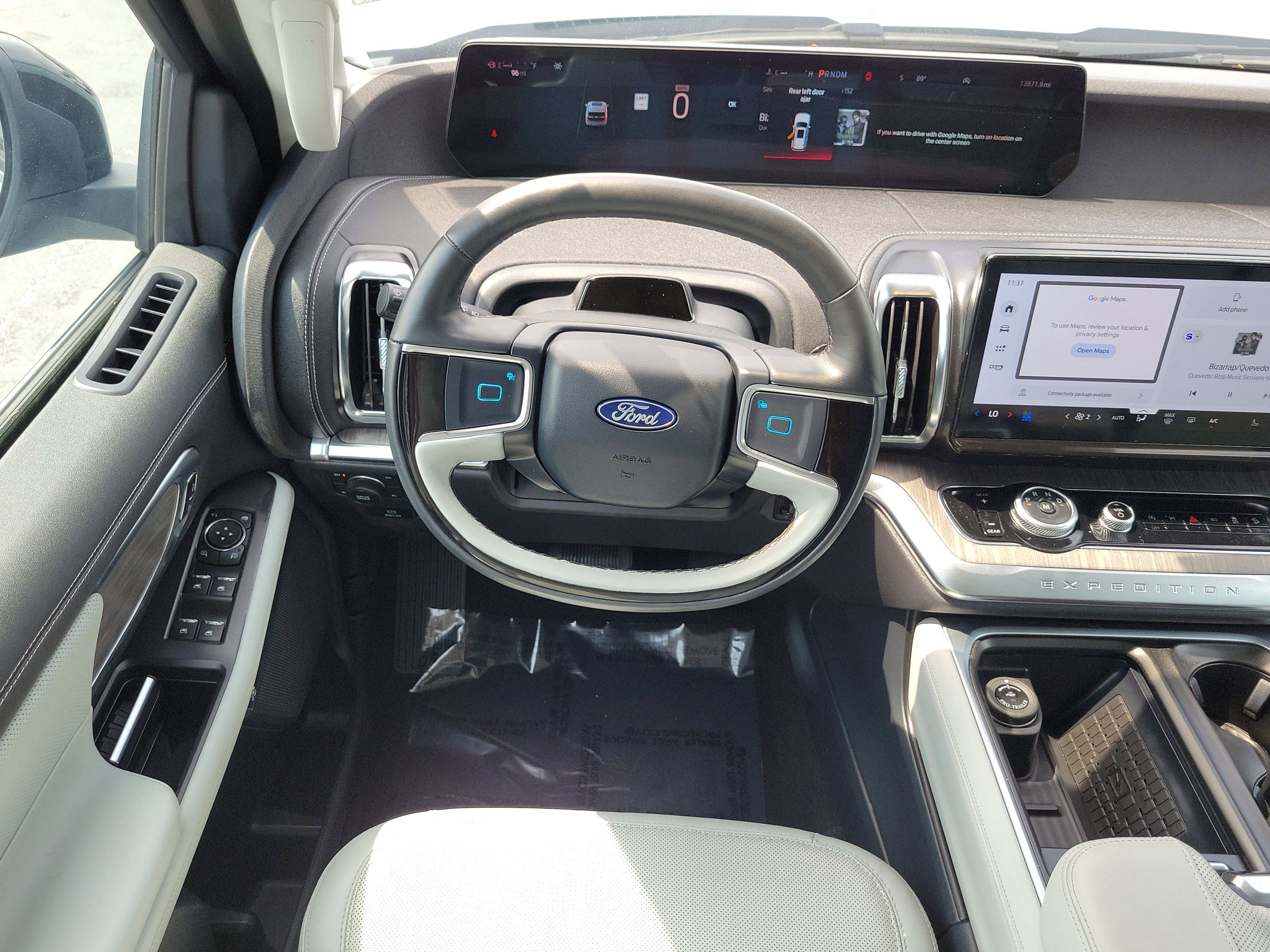 Certified 2025 Ford Expedition Platinum w/ Platinum Ultimate Package AWD/4WD image 18
