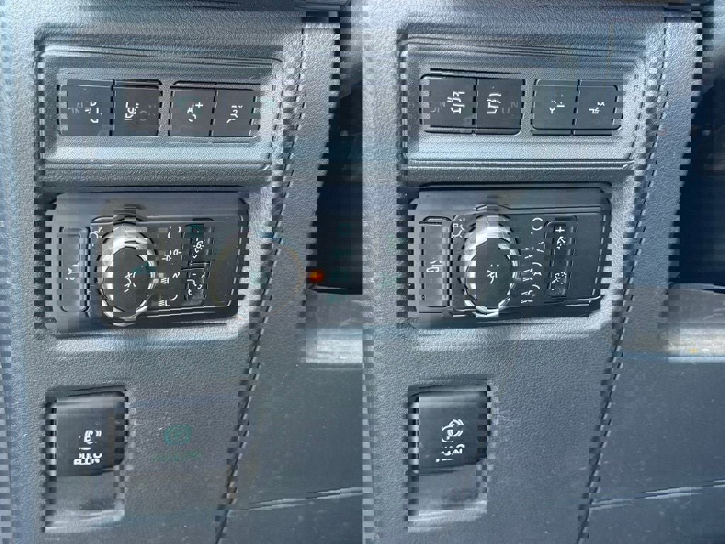 Certified 2022 Ford F150 Lariat w/ Equipment Group 502A High image 35