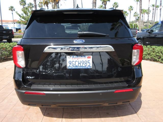 Certified 2023 Ford Explorer XLT RWD image 3