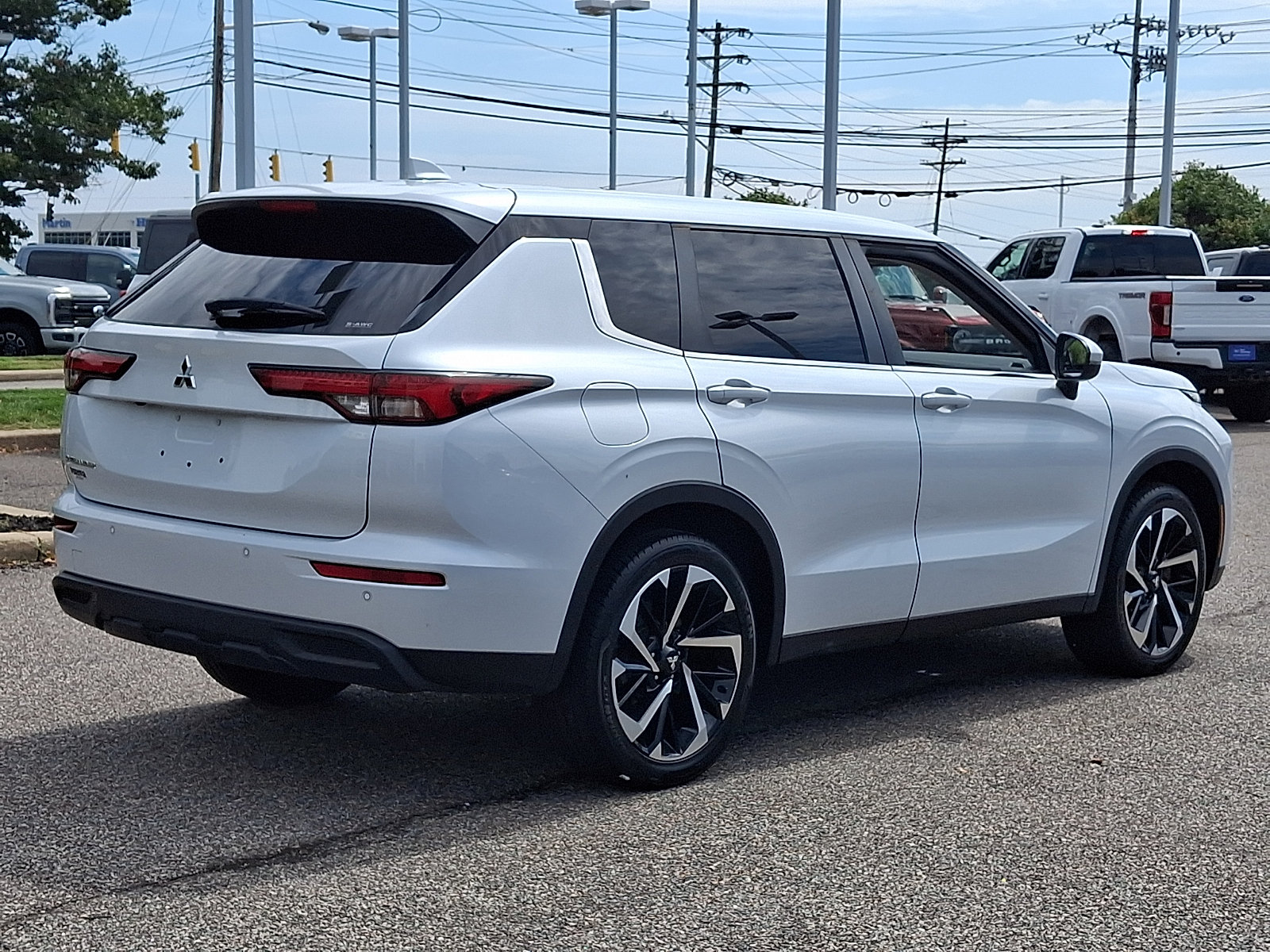 Used 2022 Mitsubishi Outlander ES AWD/4WD image 11