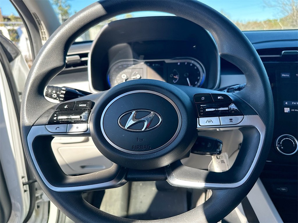 Used 2023 Hyundai Tucson SE image 18