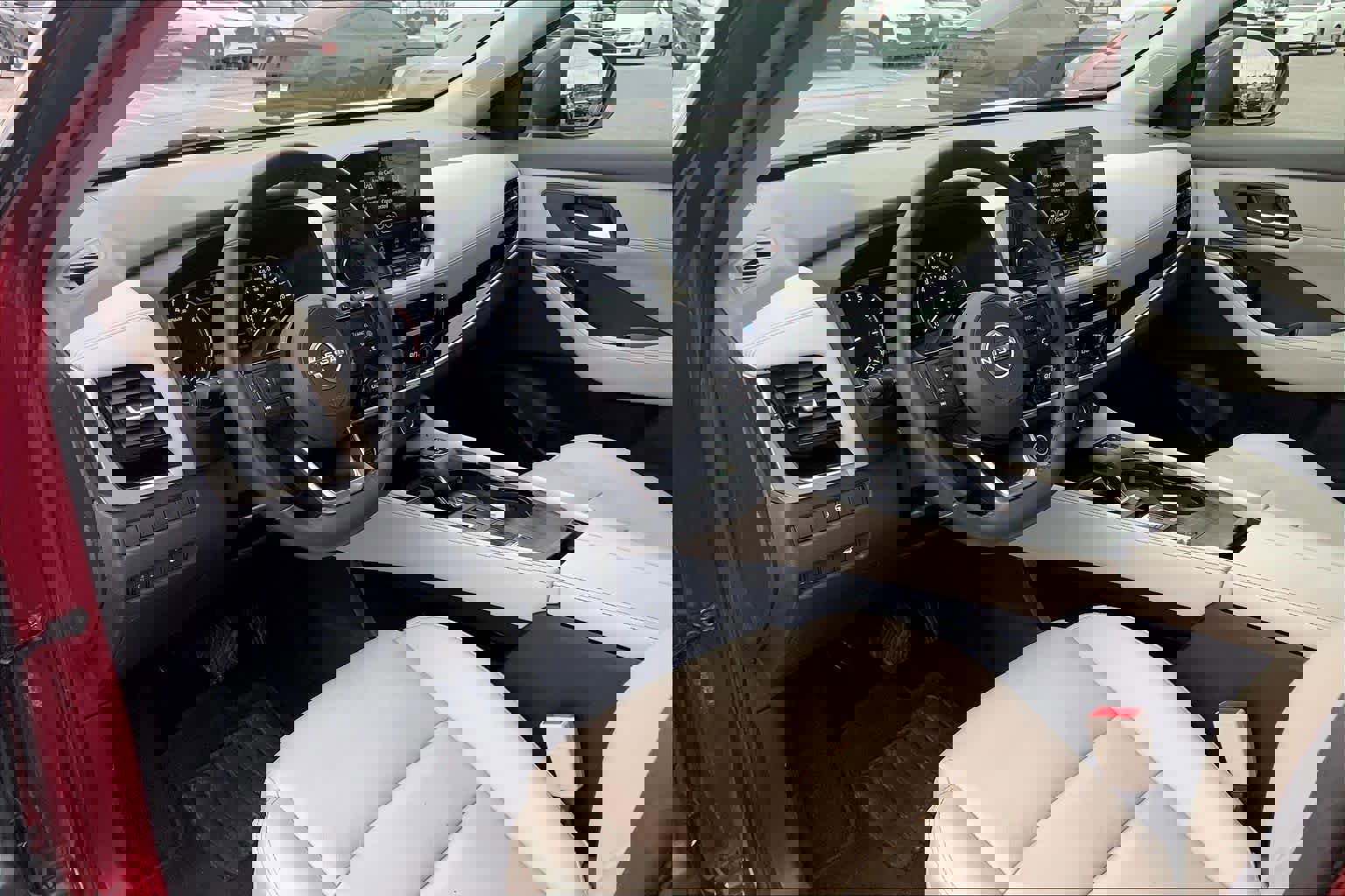 Used 2023 Nissan Rogue SL w/ SL Premium Package image 17