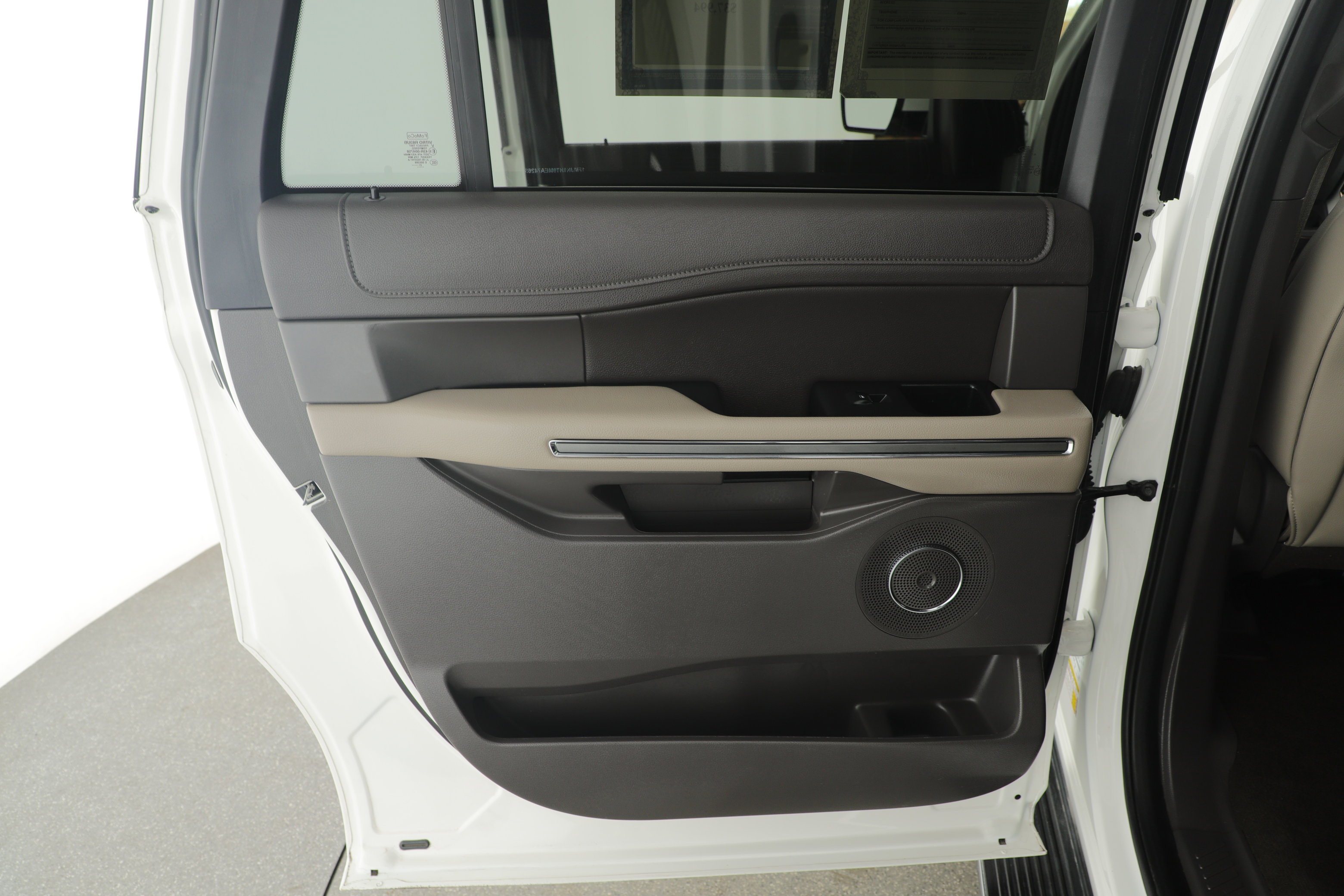 Certified 2021 Ford Expedition Max XLT image 19