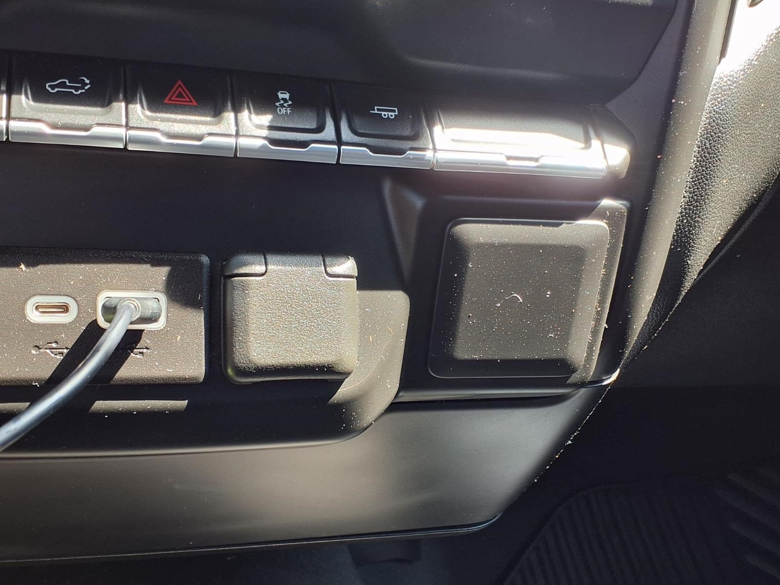 Used 2022 Chevrolet Silverado 1500 Custom RWD image 25