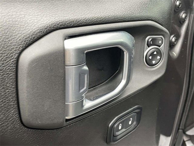 Used 2025 Jeep Gladiator Sport image 14