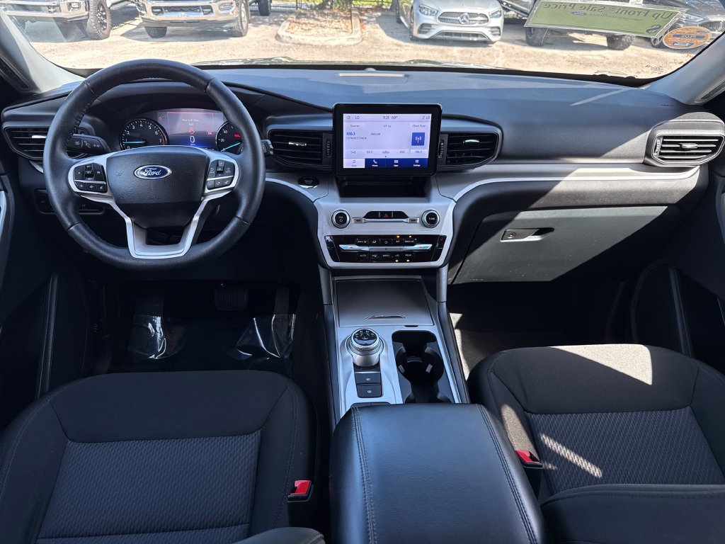 Certified 2023 Ford Explorer XLT RWD image 6