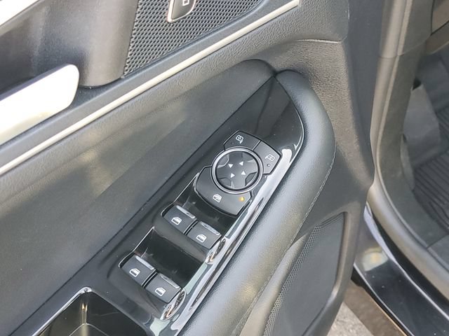 Certified 2020 Ford Edge SEL w/ Cold Weather Package AWD/4WD image 11