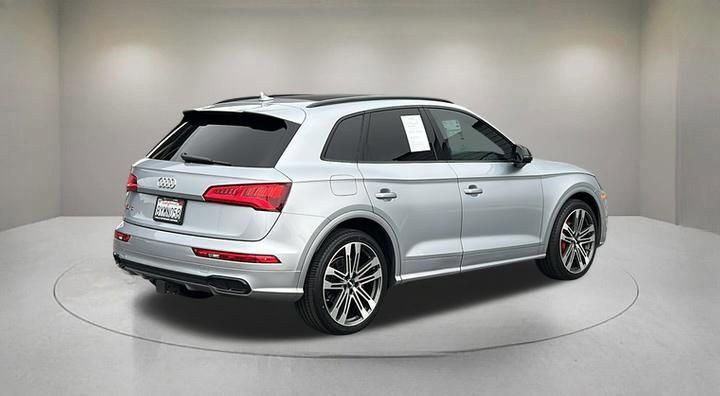 Used 2020 Audi SQ5 Premium Plus w/ Premium Plus Package image 2