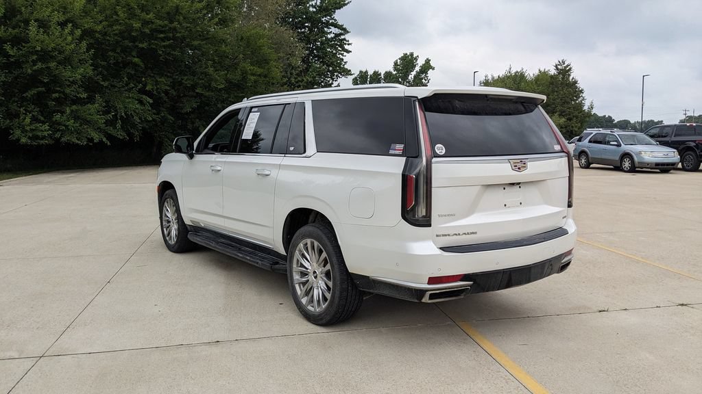 Used 2022 Cadillac Escalade ESV Premium Luxury AWD/4WD image 5