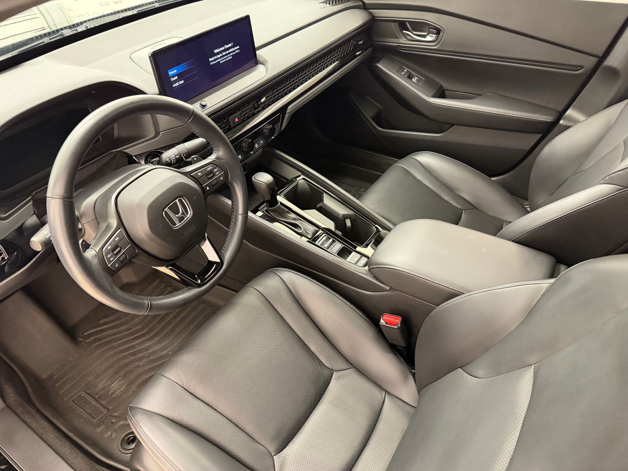 Used 2024 Honda Accord Sport image 4