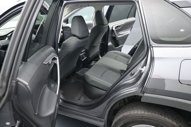 Used 2025 Toyota RAV4 LE AWD/4WD image 18
