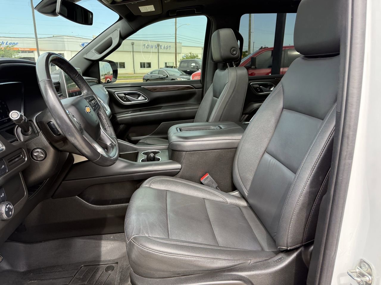 Used 2022 Chevrolet Tahoe LT w/ Luxury Package image 26