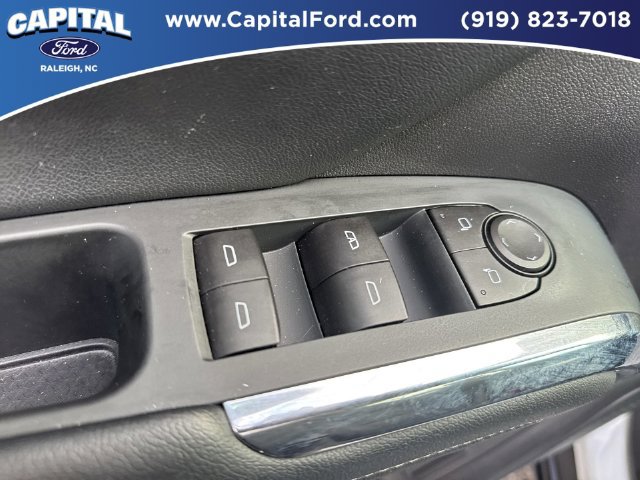 Used 2026 Chevrolet Traverse LT FWD image 21