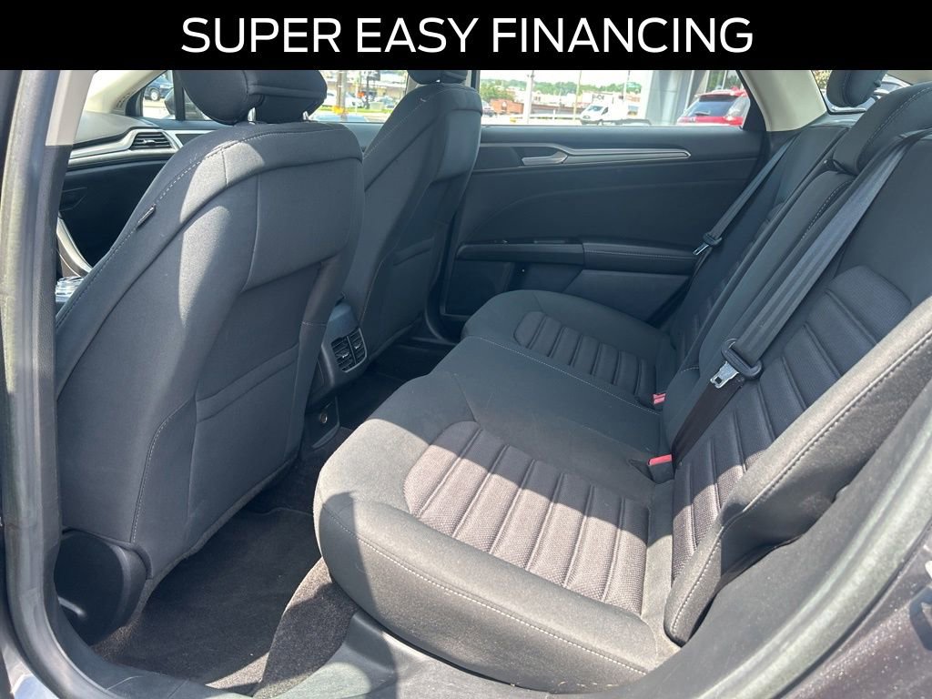 Certified 2017 Ford Fusion SE w/ Fusion SE Technology Package FWD image 22