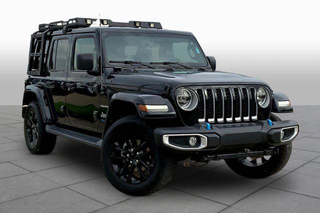 Used 2022 Jeep Wrangler Unlimited Sahara w/ Cold Weather Group AWD/4WD image 5