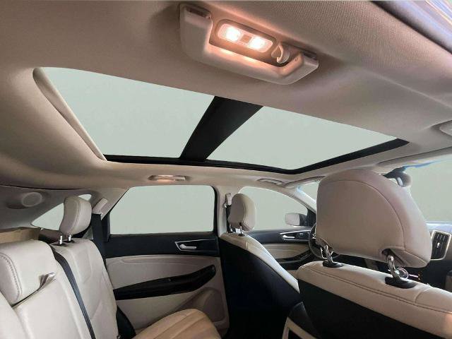 Certified 2019 Ford Edge Titanium w/ Cold Weather Package AWD/4WD image 25