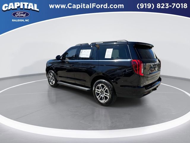 Certified 2025 Ford Expedition Active image 4