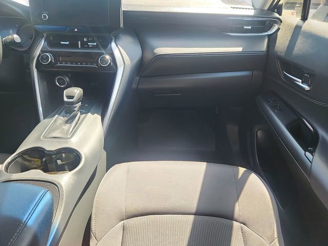 Used 2023 Toyota Venza LE AWD/4WD image 10