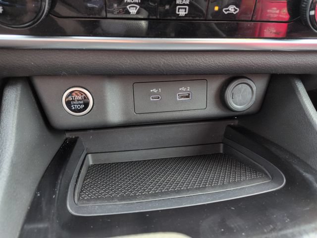 Used 2023 Nissan Rogue S AWD/4WD image 41