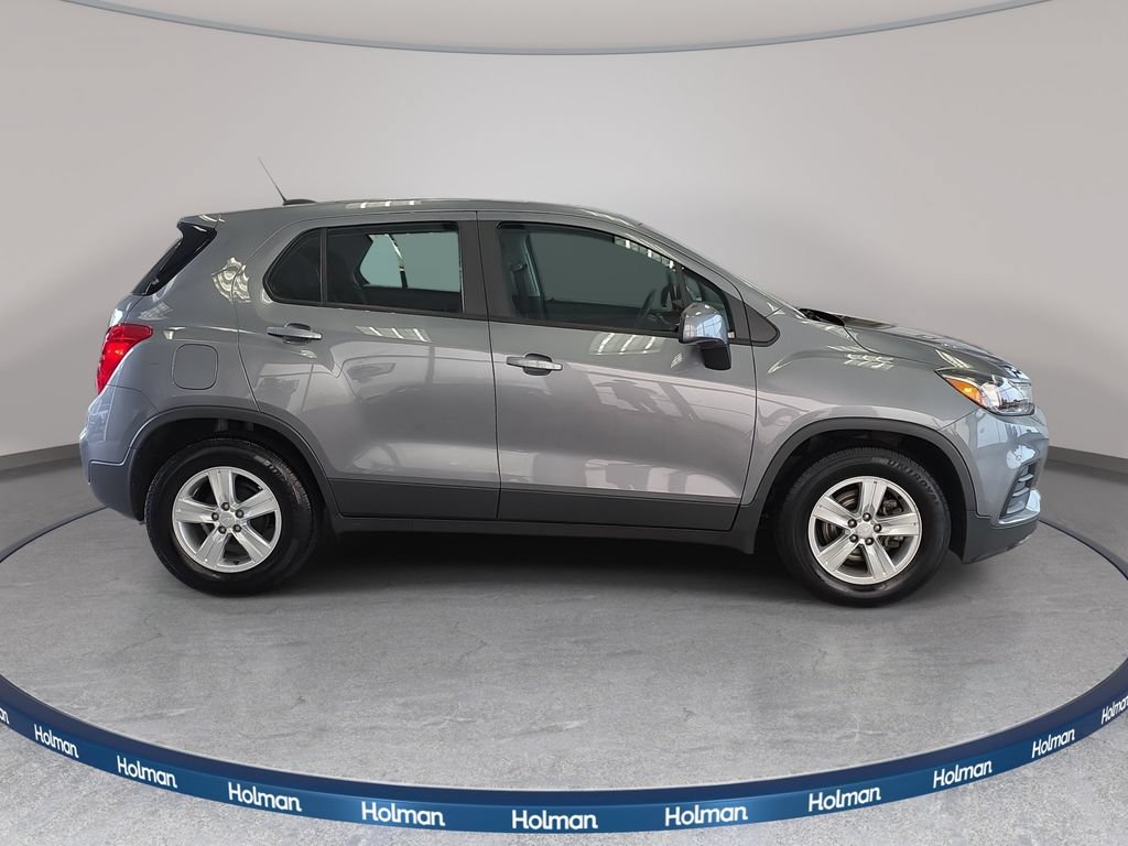 Used 2020 Chevrolet Trax LS FWD image 4