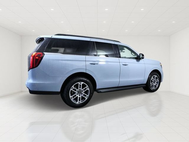 Certified 2025 Ford Expedition Active AWD/4WD image 6