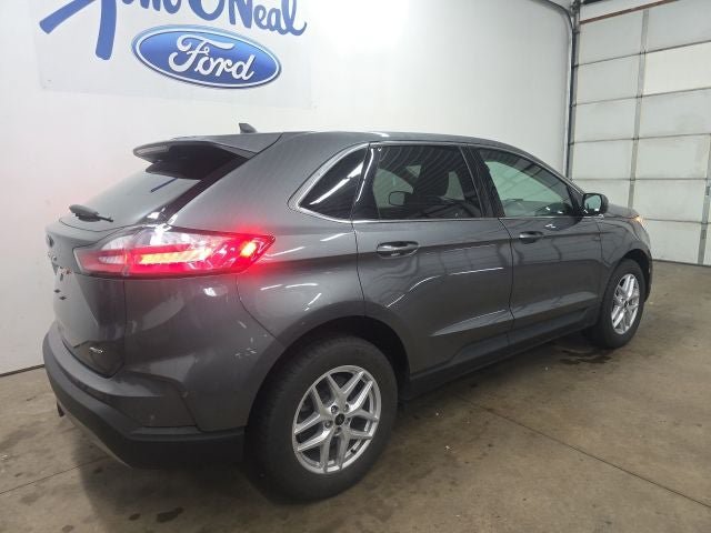 Certified 2024 Ford Edge SEL w/ Convenience Package AWD/4WD image 11