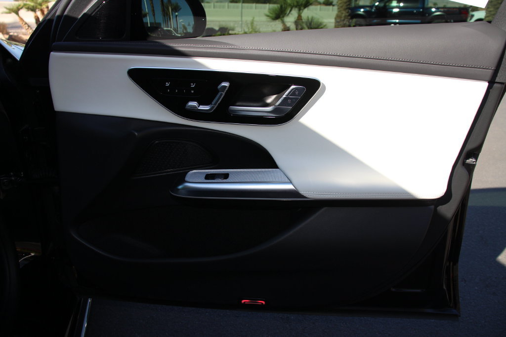 Used 2025 Mercedes-Benz E 350 Sedan image 28