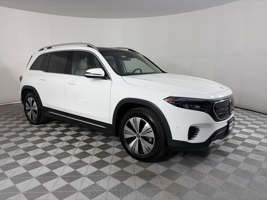 Used 2023 Mercedes-Benz EQB 300 4MATIC image 6