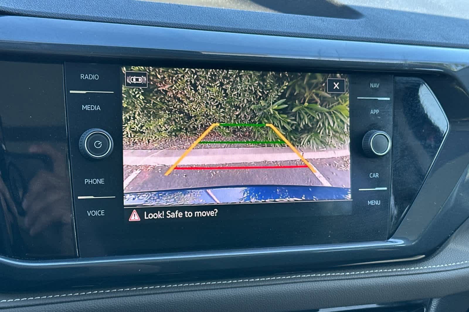 Used 2022 Volkswagen Taos SEL image 20