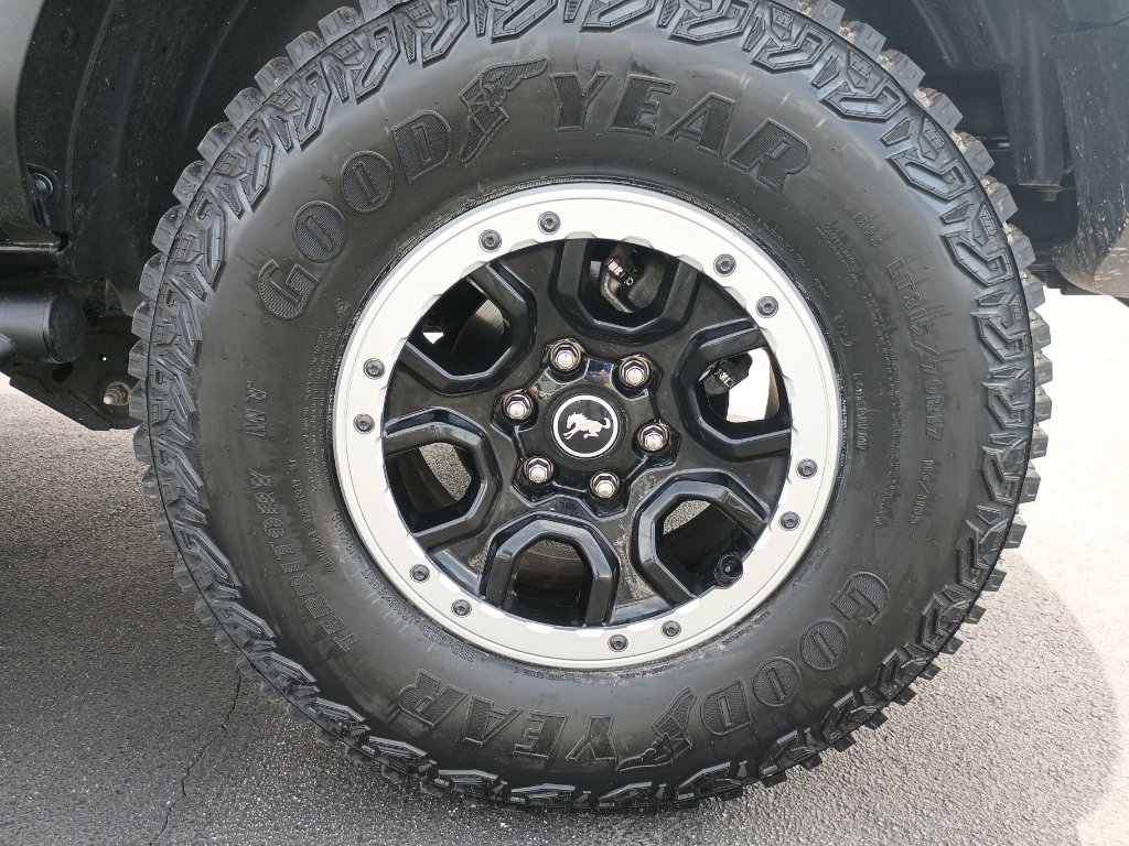 Certified 2023 Ford Bronco Badlands w/ Sasquatch Package AWD/4WD image 32