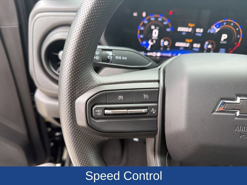 Used 2025 Chevrolet Colorado Trail Boss image 17