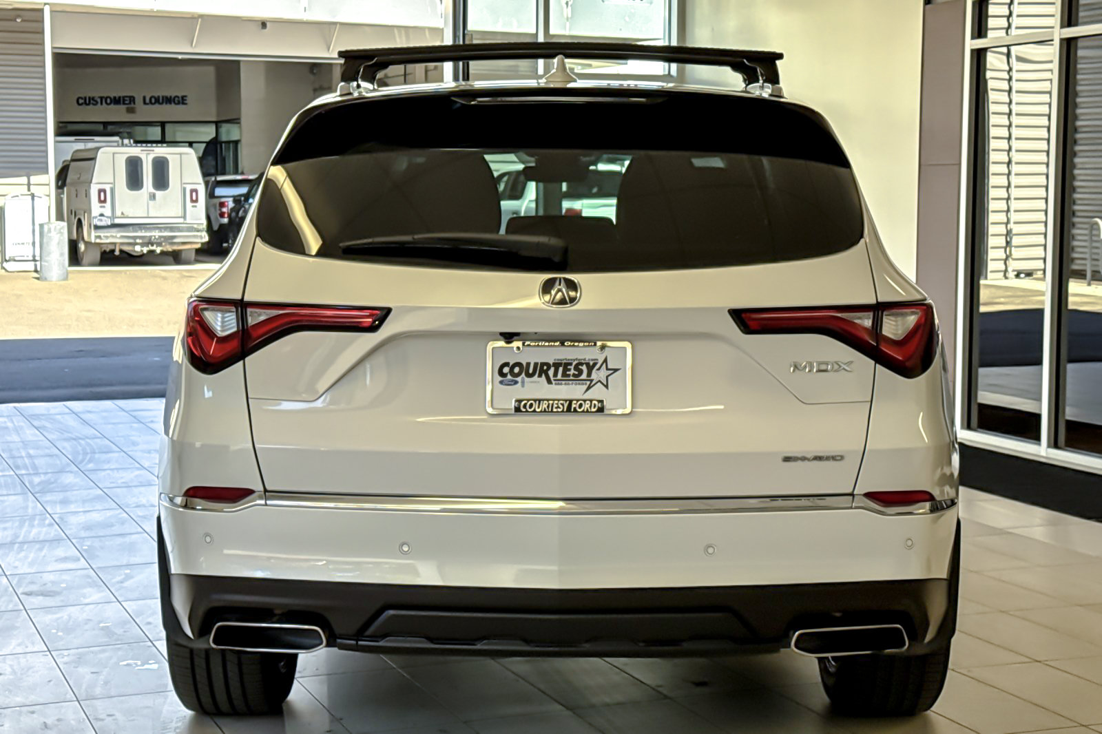 Used 2023 Acura MDX w/ Advance Package AWD/4WD image 5