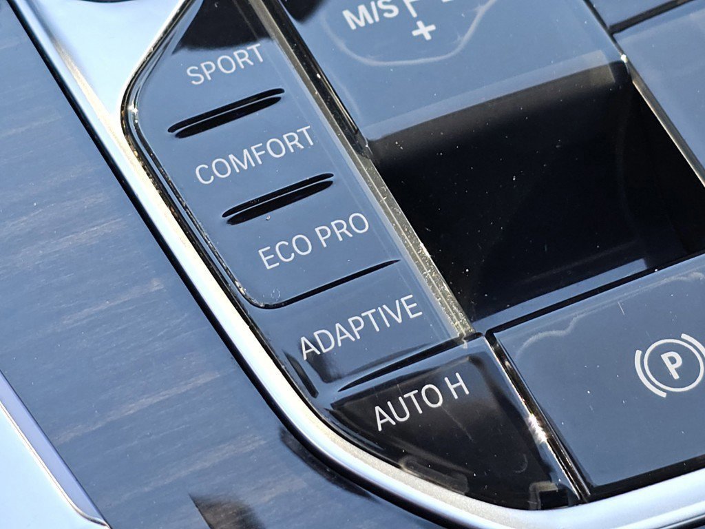 Used 2019 BMW X5 xDrive40i w/ Premium Package image 16