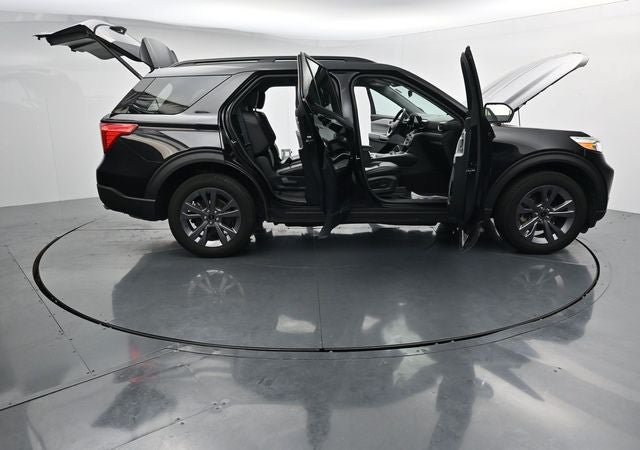 Certified 2024 Ford Explorer XLT w/ Equipment Group 202A AWD/4WD image 44