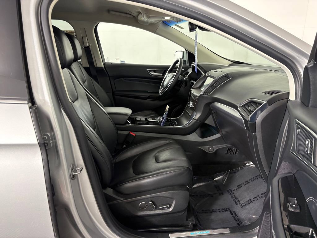 Certified 2019 Ford Edge Titanium image 37