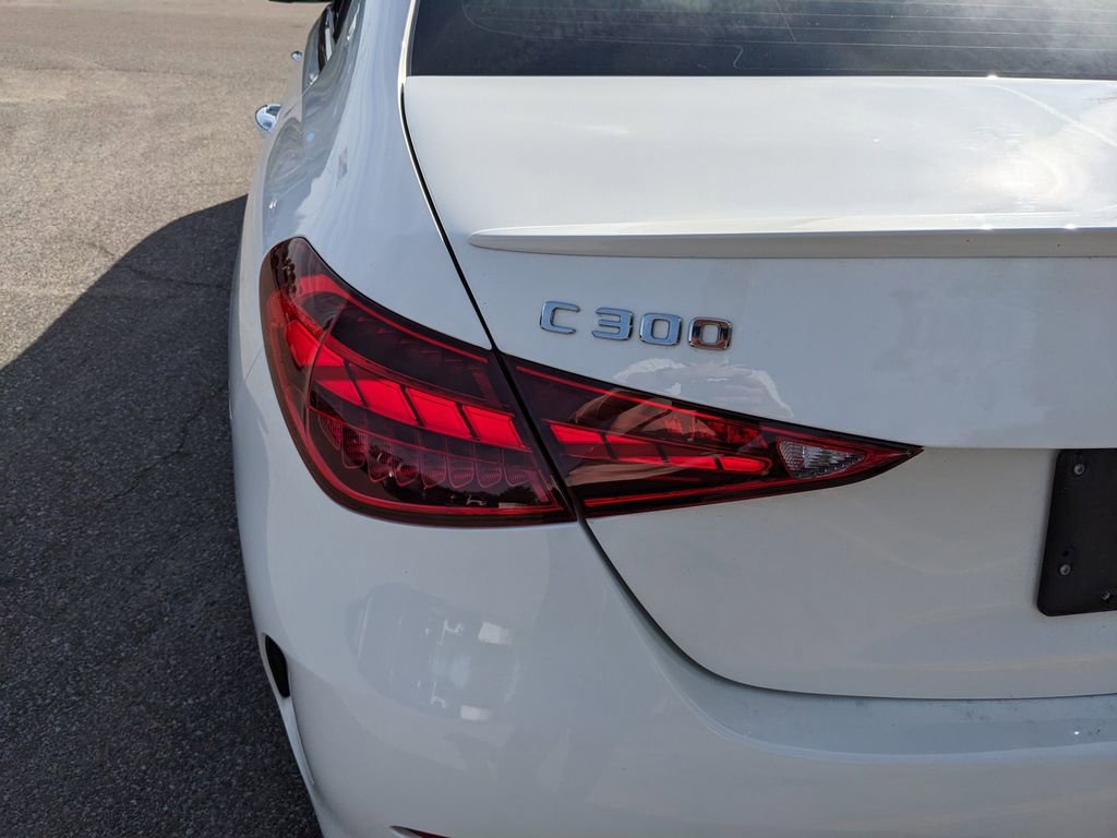 Used 2022 Mercedes-Benz C 300 Sedan image 11