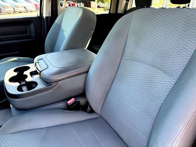 Used 2017 RAM 1500 Express AWD/4WD image 9