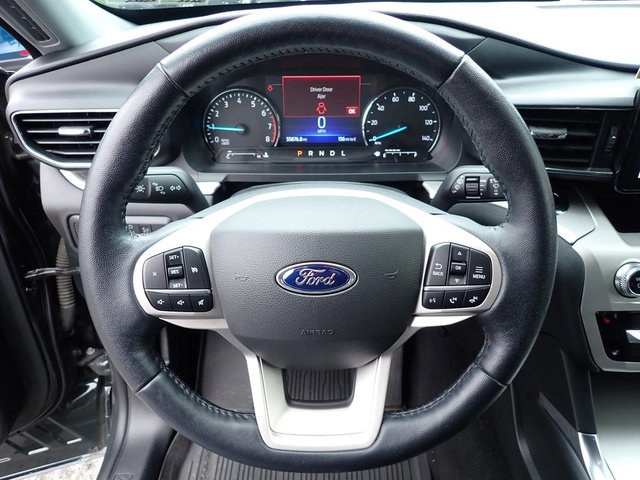 Certified 2022 Ford Explorer XLT w/ Equipment Group 202A image 21