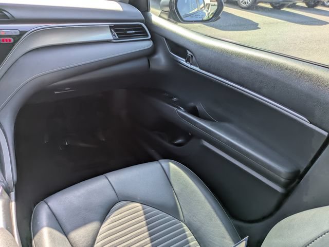 Used 2020 Toyota Camry SE FWD image 16