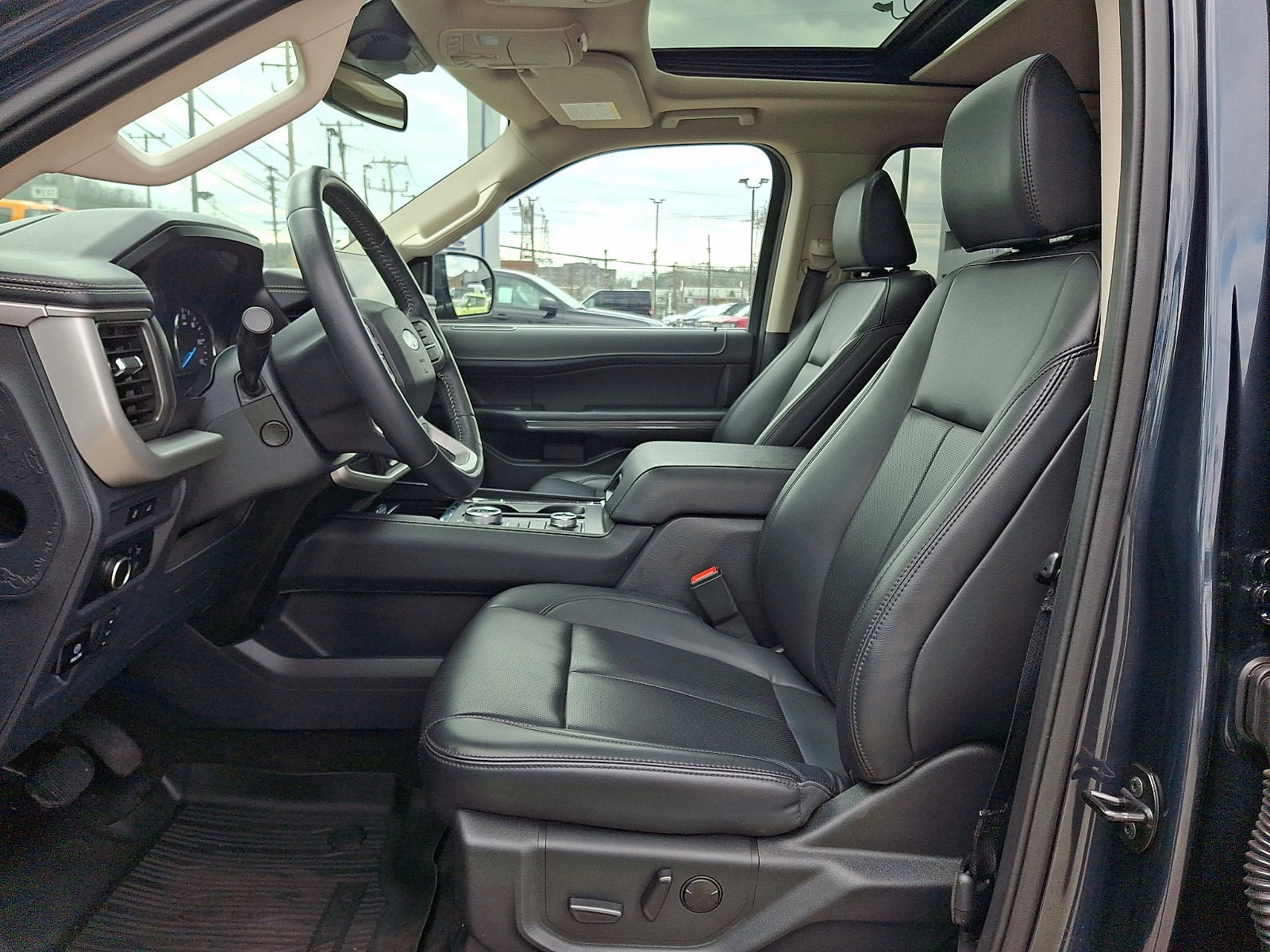 Certified 2023 Ford Expedition Max XLT image 14